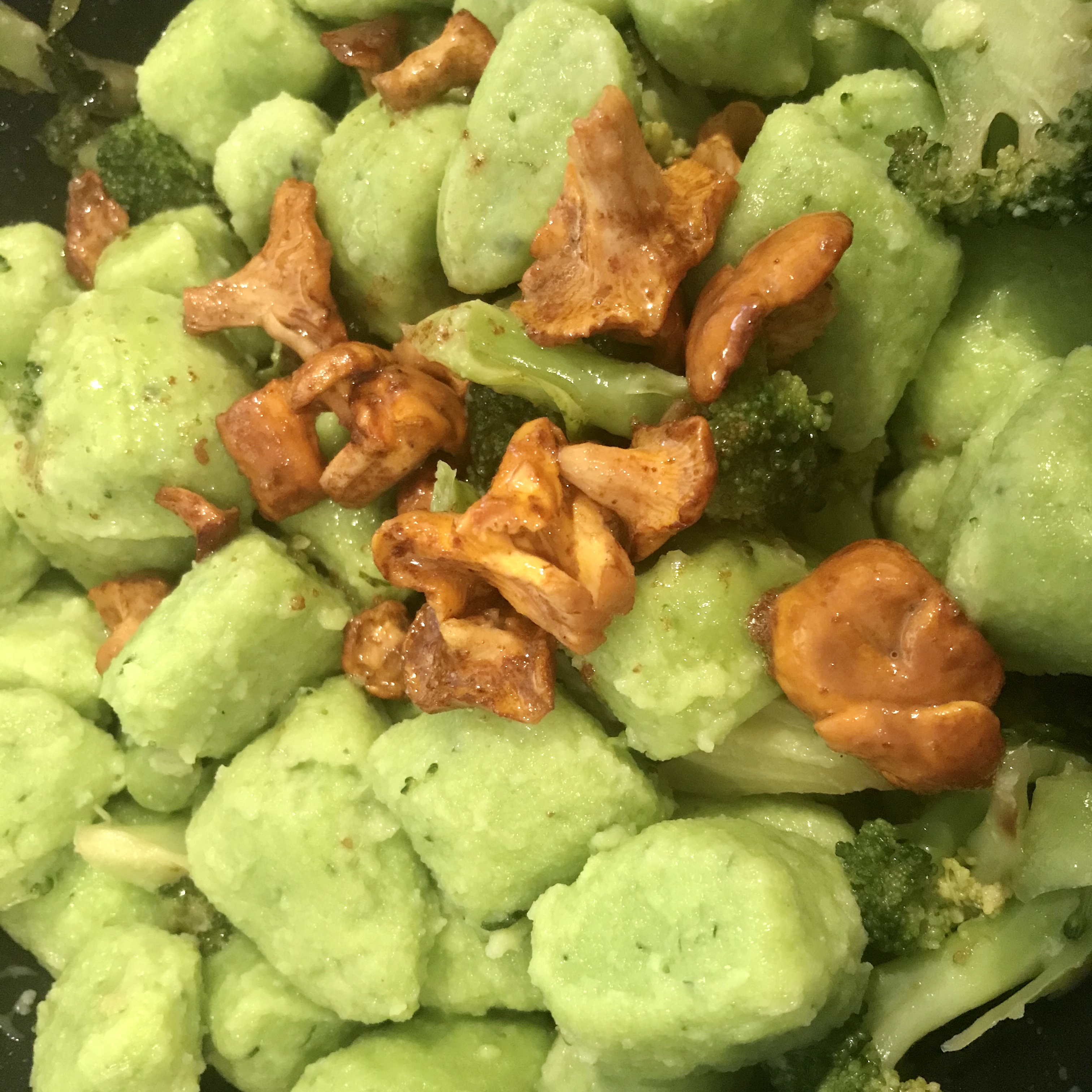 Bärlauchgnocchi mit Broccoli – Randen und Marillen Bärlauchgnocchi mit Broccoli – Randen und Marillen